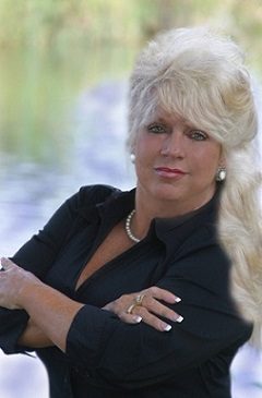 Realtor - Arms Crossed2