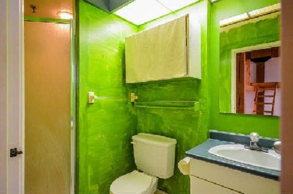 GreenBathroom3